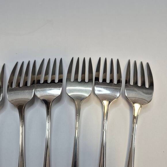 Oneida USA Lot of 7 Salad Forks SSS / Maestro - St.Leger Stainless Glossy - Picture 11 of 13